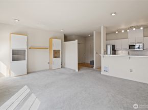 700 E Denny Way PH3, Seattle WA 98122