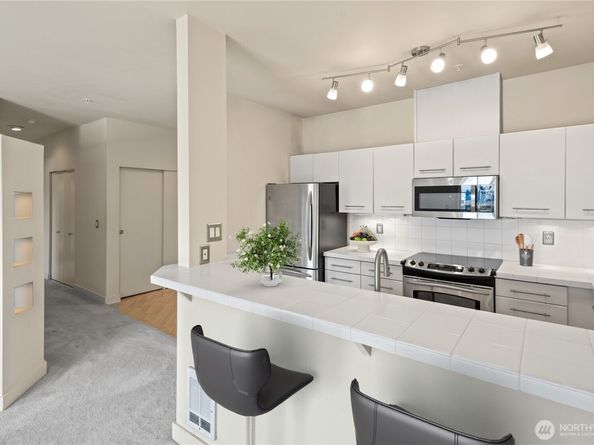 700 E Denny Way PH3, Seattle WA 98122