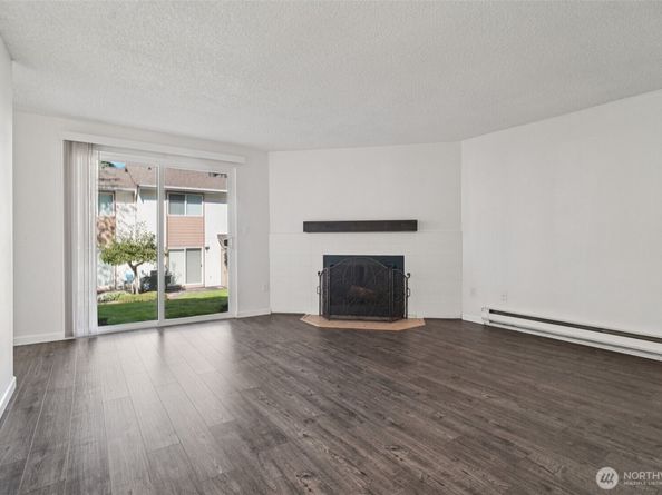 12818 SE 41st Lane B103, Bellevue WA 98006