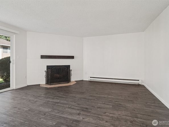 12818 SE 41st Lane B103, Bellevue WA 98006