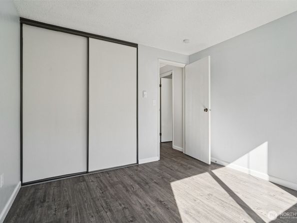 12818 SE 41st Lane B103, Bellevue WA 98006