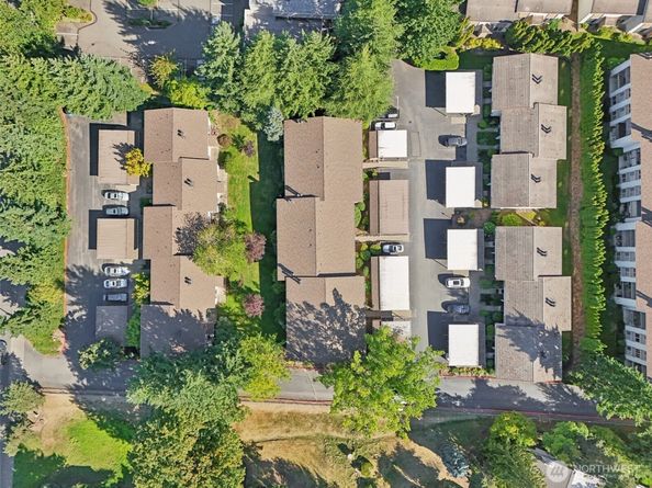 12818 SE 41st Lane B103, Bellevue WA 98006