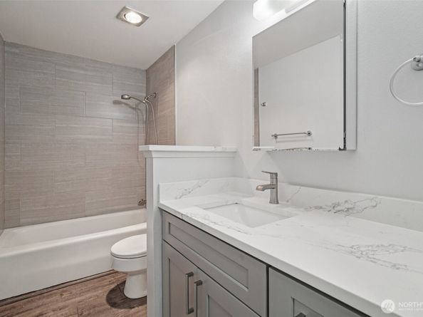 12818 SE 41st Lane B103, Bellevue WA 98006