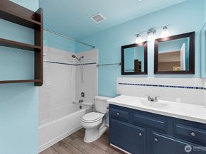 21903 NE 18th Street, Sammamish WA 98074