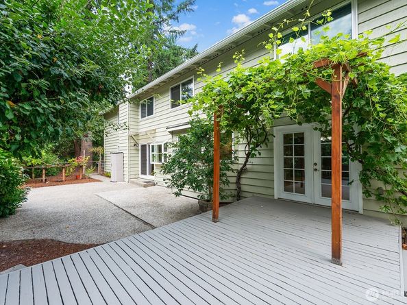21903 NE 18th Street, Sammamish WA 98074