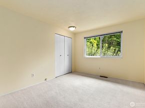 21903 NE 18th Street, Sammamish WA 98074