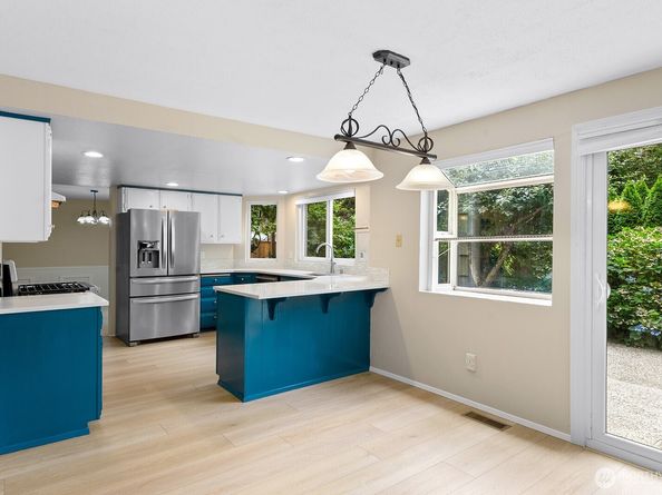 21903 NE 18th Street, Sammamish WA 98074