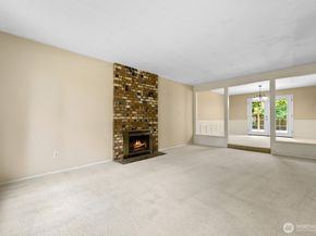 21903 NE 18th Street, Sammamish WA 98074