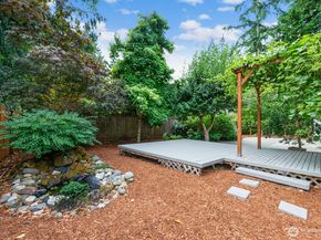 21903 NE 18th Street, Sammamish WA 98074