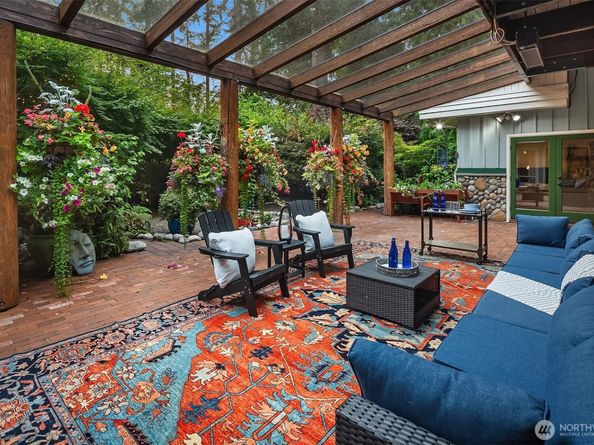 22628 106th Avenue W, Woodway WA 98020