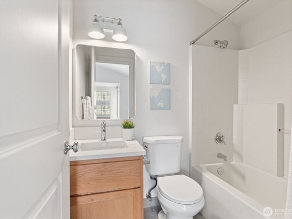 10311 Midvale Avenue N A, Seattle WA 98133