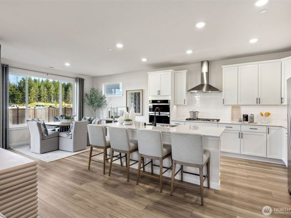 3955 McCormick Village Drive, Bremerton WA 98312