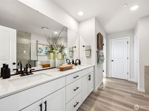 3955 McCormick Village Drive, Bremerton WA 98312