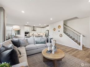 3955 McCormick Village Drive, Bremerton WA 98312