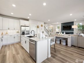 3955 McCormick Village Drive, Bremerton WA 98312