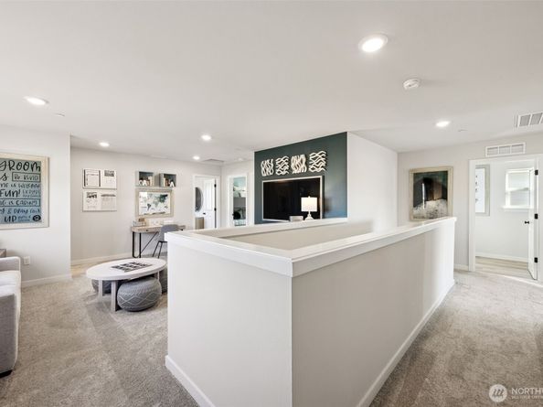3955 McCormick Village Drive, Bremerton WA 98312