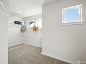 3955 McCormick Village Drive, Bremerton WA 98312