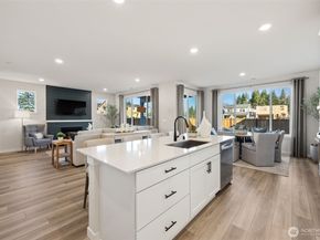 3955 McCormick Village Drive, Bremerton WA 98312