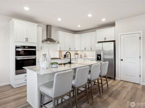 3955 McCormick Village Drive, Bremerton WA 98312