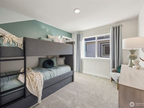 3955 McCormick Village Drive, Bremerton WA 98312