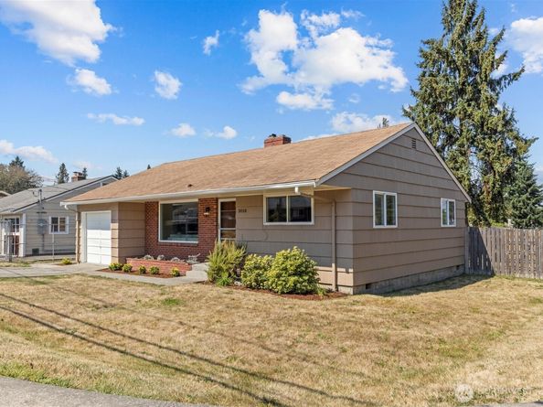 3058 S 200th Street, SeaTac WA 98198