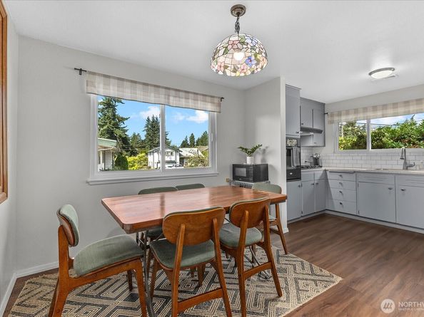 5106 241st Street SW, Mountlake Terrace WA 98043