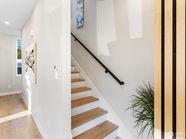 7142 47th Avenue SW, Seattle WA 98136