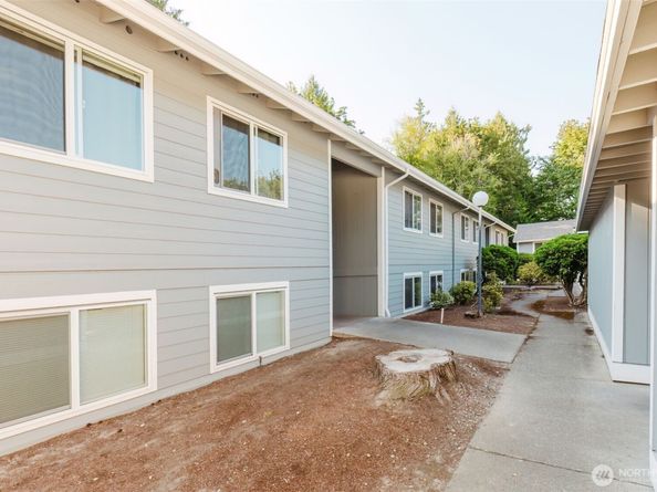 2949 SE Mile Hill Drive C2, Port Orchard WA 98366