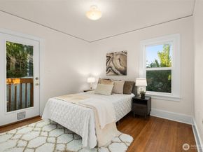5803 Latona Avenue NE, Seattle WA 98105