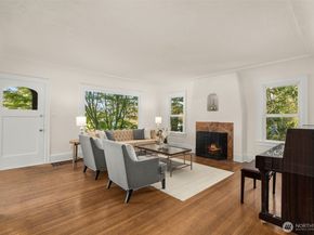 5803 Latona Avenue NE, Seattle WA 98105