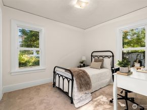 5803 Latona Avenue NE, Seattle WA 98105