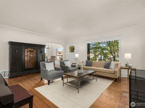 5803 Latona Avenue NE, Seattle WA 98105