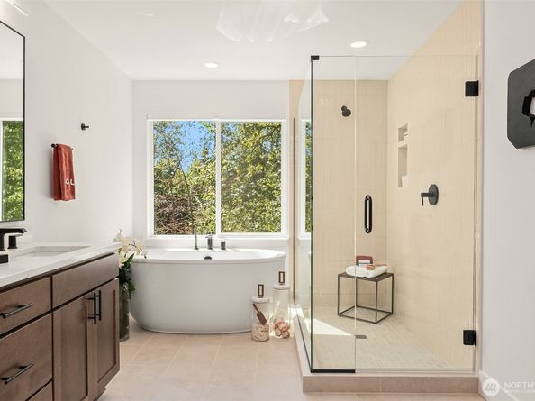 14826 Site 1 NE 2nd Court, Bellevue WA 98007