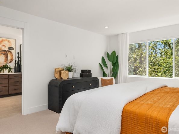 14826 Site 1 NE 2nd Court, Bellevue WA 98007