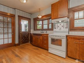 319 1st Street NE, Auburn WA 98002