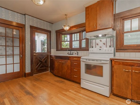 319 1st Street NE, Auburn WA 98002
