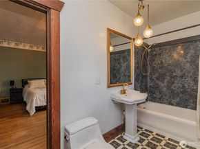 319 1st Street NE, Auburn WA 98002