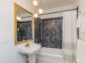 319 1st Street NE, Auburn WA 98002