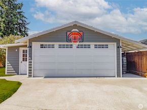 319 1st Street NE, Auburn WA 98002
