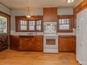 319 1st Street NE, Auburn WA 98002
