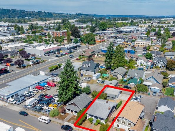 319 1st Street NE, Auburn WA 98002