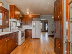 319 1st Street NE, Auburn WA 98002