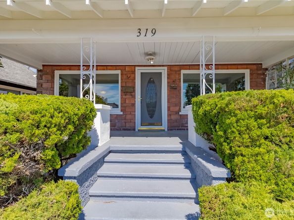 319 1st Street NE, Auburn WA 98002