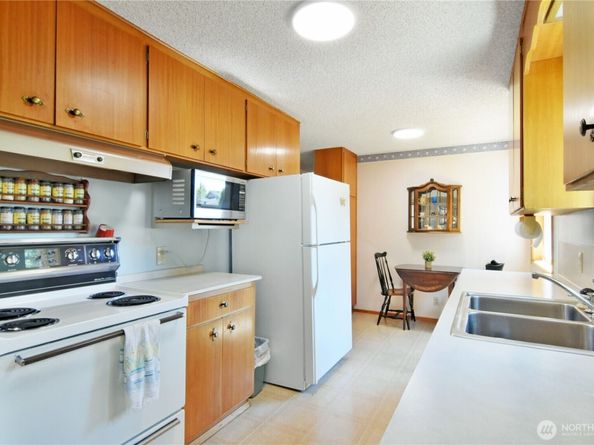 4820 228th Street SW, Mountlake Terrace WA 98043
