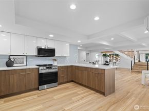 14538 38th Avenue NE, Lake Forest Park WA 98155
