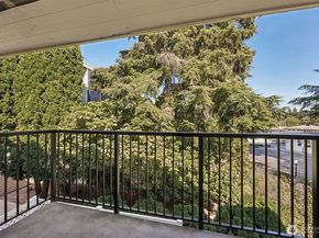 831 126th Place NE B208, Bellevue WA 98005