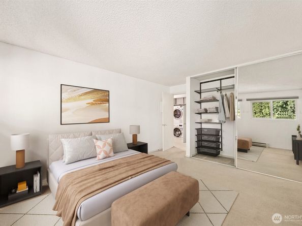 831 126th Place NE B208, Bellevue WA 98005