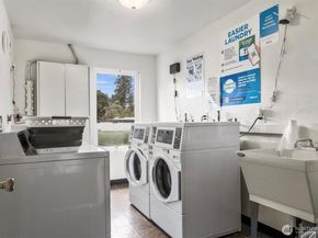 831 126th Place NE B208, Bellevue WA 98005