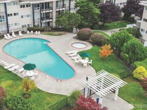 831 126th Place NE B208, Bellevue WA 98005
