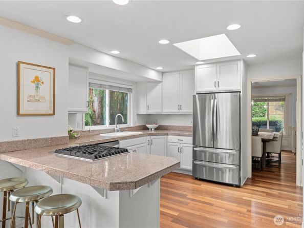 9206 NE 126th Place, Kirkland WA 98034
